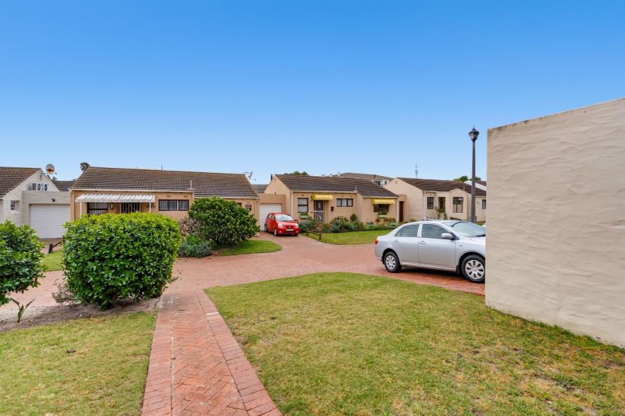 2 Bedroom Property for Sale in Edgemead Western Cape
